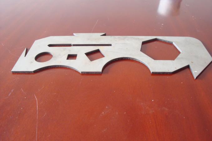 Attrezzatura per artigianato dell'acciaio inossidabile, macchina per il taglio di metalli di taglio del laser di CNC del laser